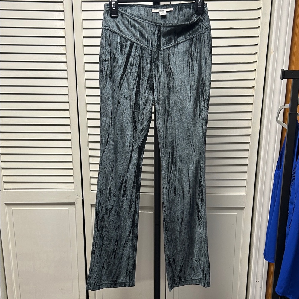 NWOT Kimchi Blue Charcoal Velvet pants